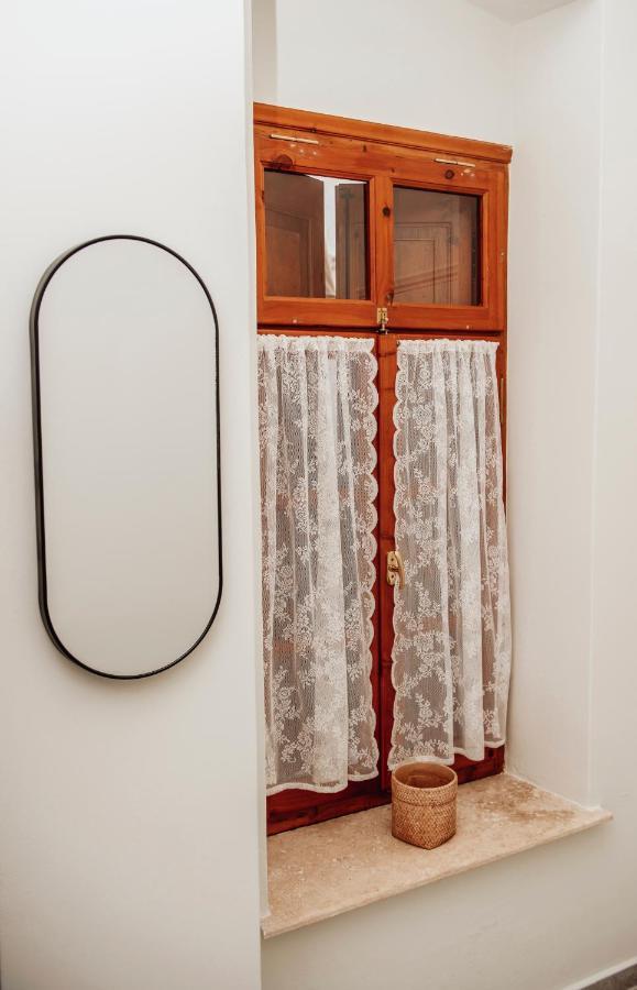 Lithos Apartments Kalymnos Town Екстер'єр фото