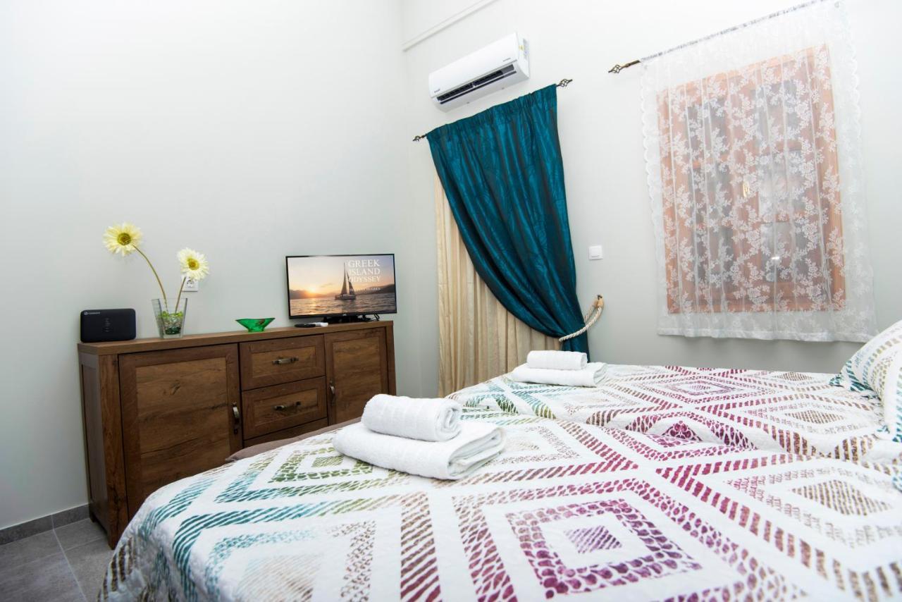 Lithos Apartments Kalymnos Town Екстер'єр фото