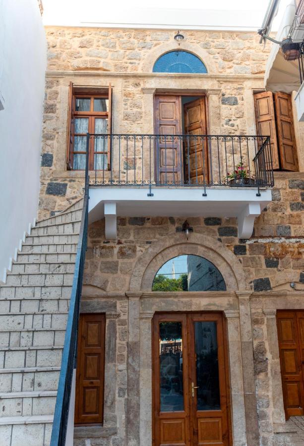 Lithos Apartments Kalymnos Town Екстер'єр фото